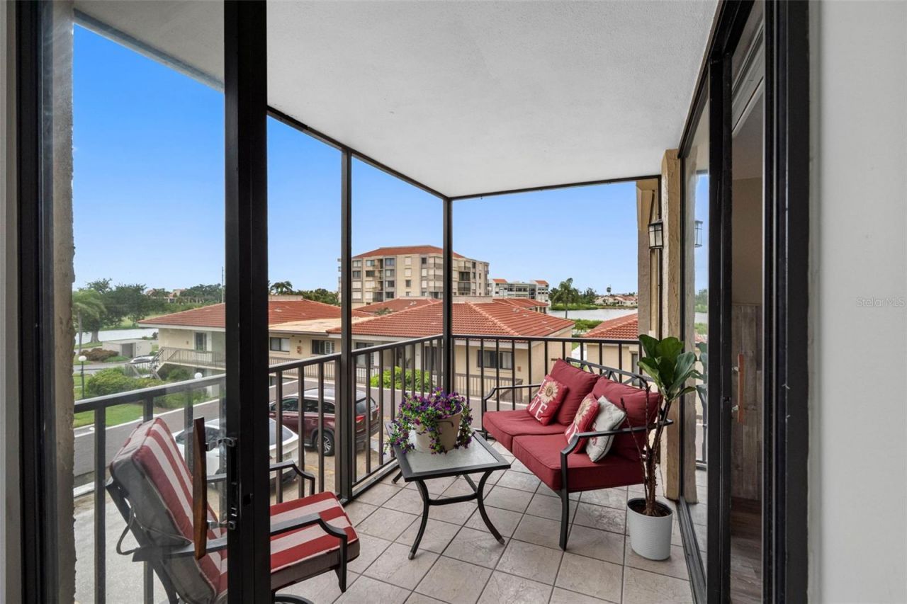 6158 Palma Del Mar Boulevard S, Unit 305, Saint Petersburg, FL 33715 Photo