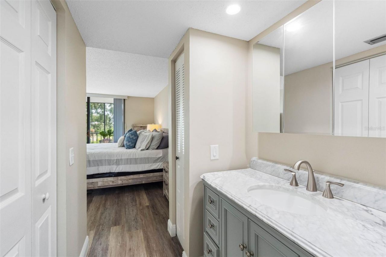 6158 Palma Del Mar Boulevard S, Unit 305, Saint Petersburg, FL 33715 Photo