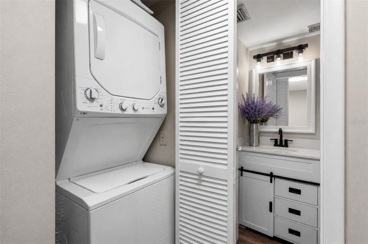6158 Palma Del Mar Boulevard S, Unit 305, Saint Petersburg, FL 33715 Photo