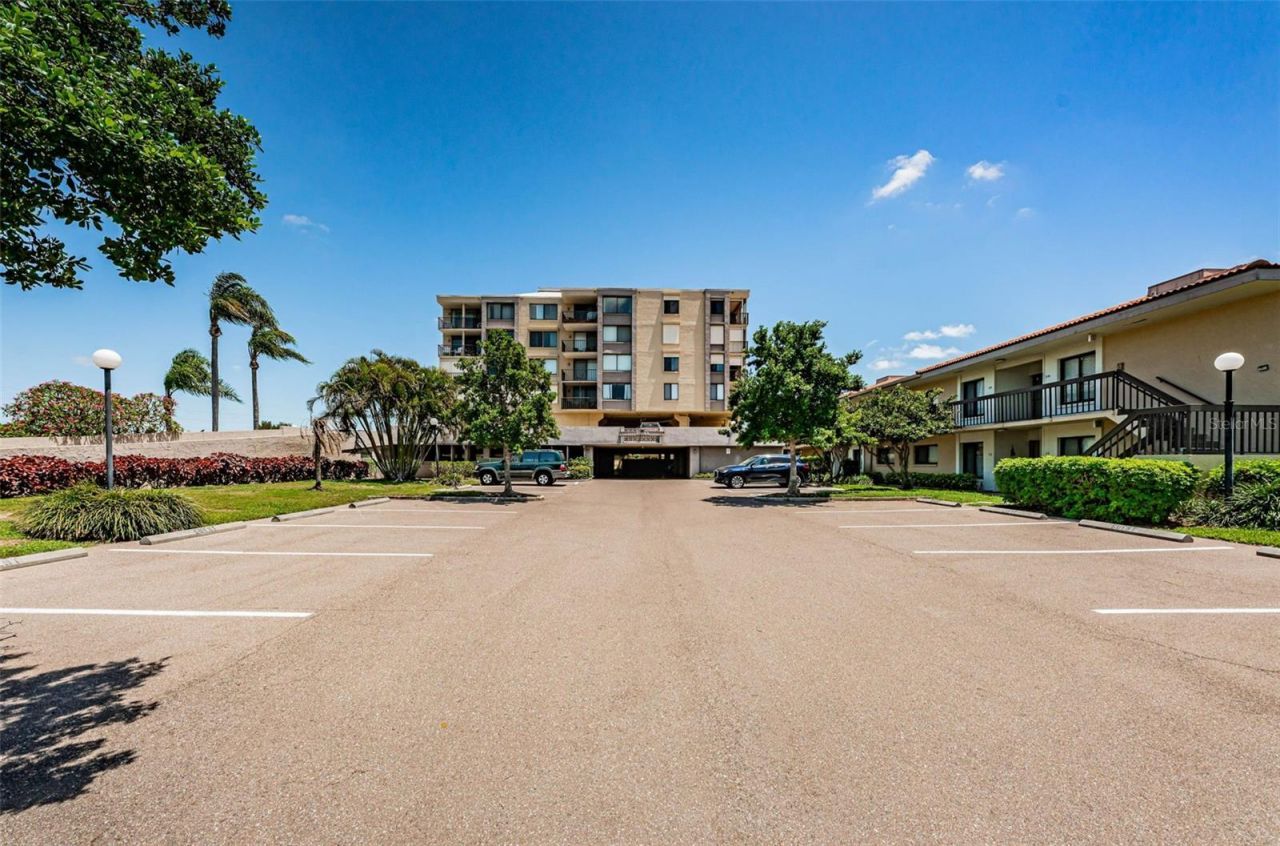 6158 Palma Del Mar Boulevard S, Unit 305, Saint Petersburg, FL 33715 Photo