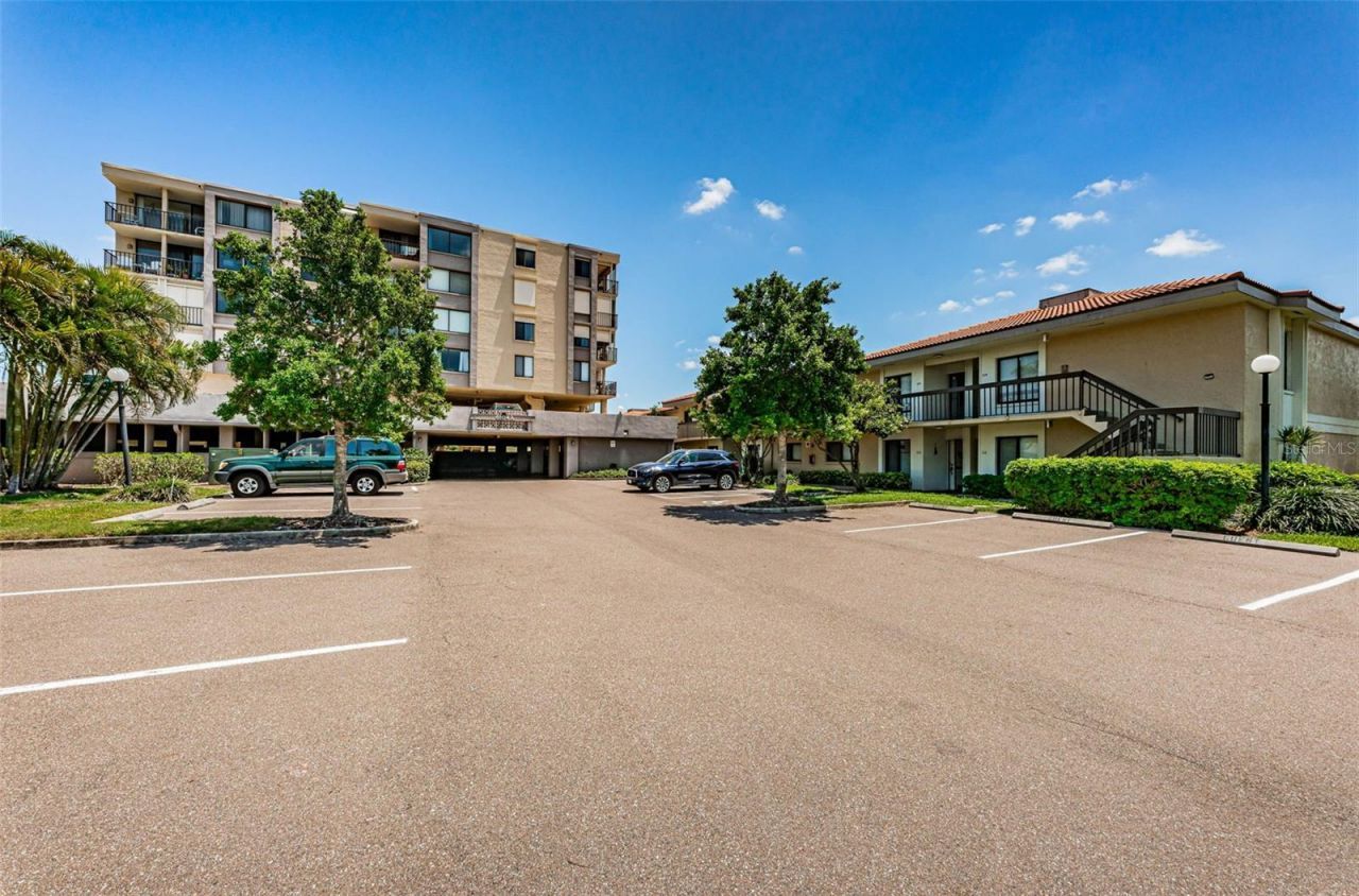6158 Palma Del Mar Boulevard S, Unit 305, Saint Petersburg, FL 33715 Photo