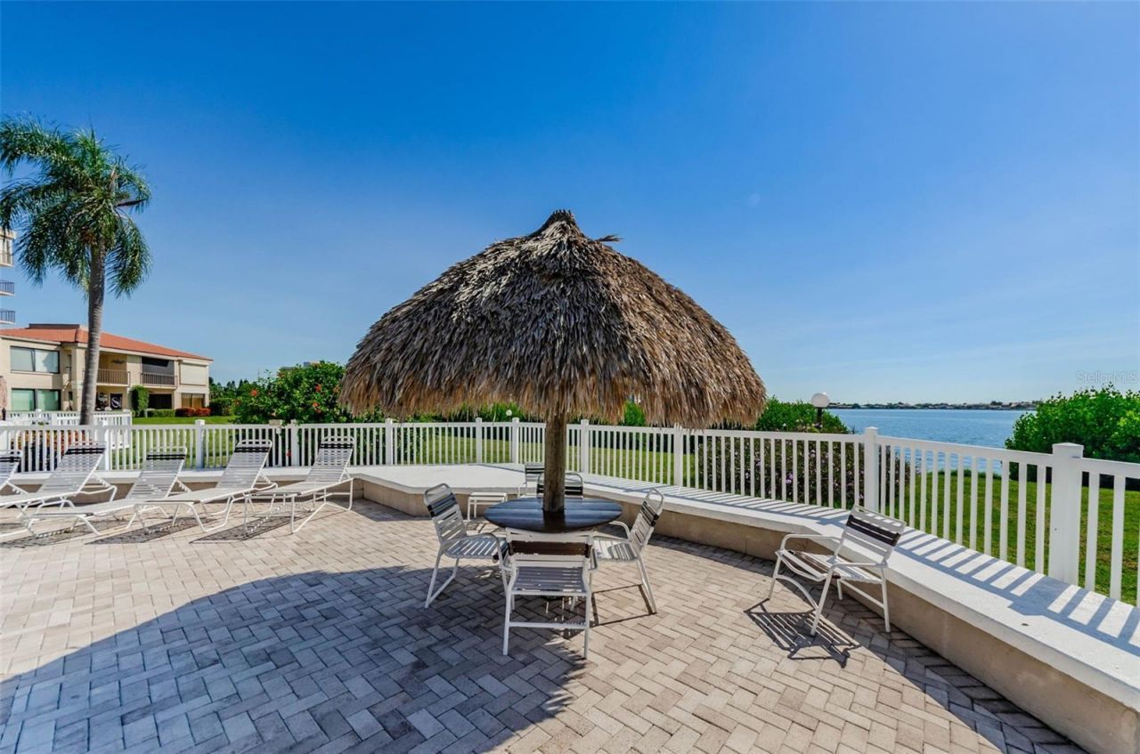 6158 Palma Del Mar Boulevard S, Unit 305, Saint Petersburg, FL 33715 Photo