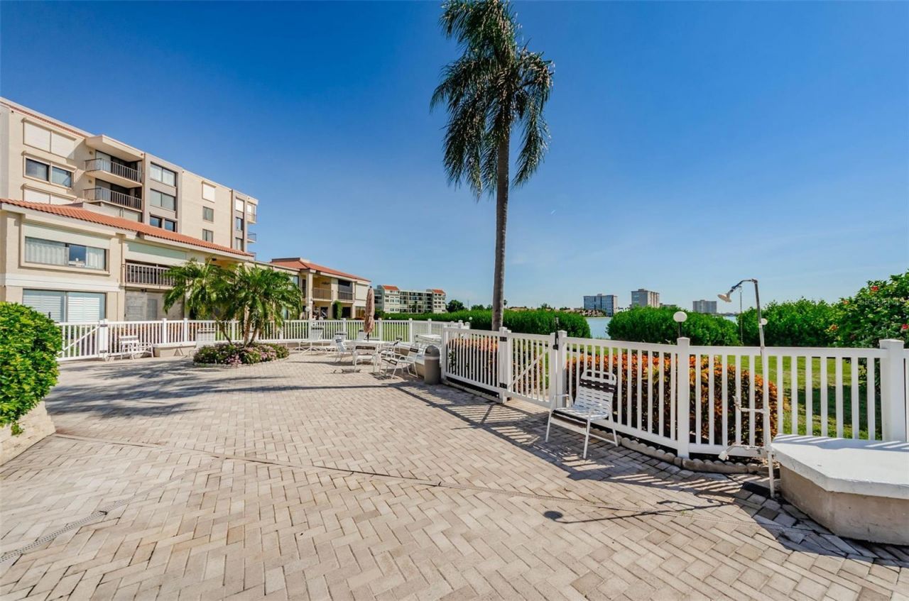 6158 Palma Del Mar Boulevard S, Unit 305, Saint Petersburg, FL 33715 Photo