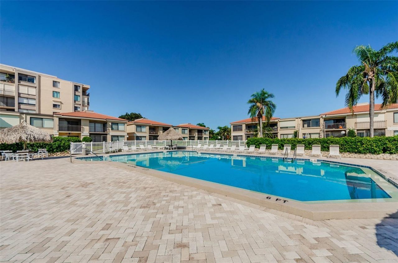 6158 Palma Del Mar Boulevard S, Unit 305, Saint Petersburg, FL 33715 Photo