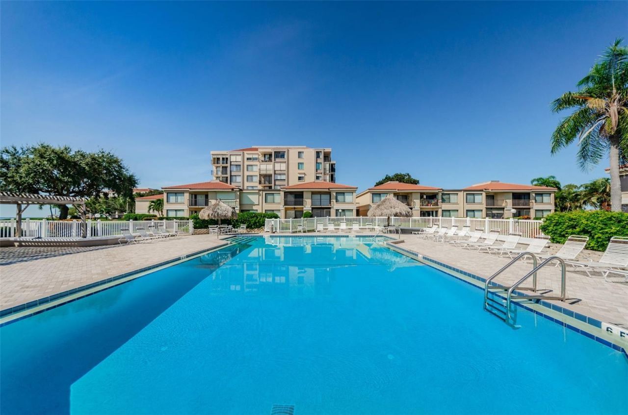 6158 Palma Del Mar Boulevard S, Unit 305, Saint Petersburg, FL 33715 Photo