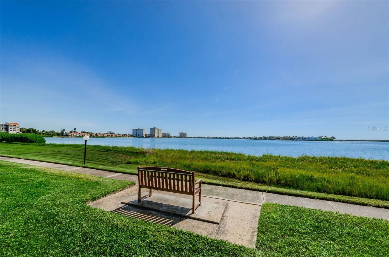 6158 Palma Del Mar Boulevard S, Unit 305, Saint Petersburg, FL 33715 Photo