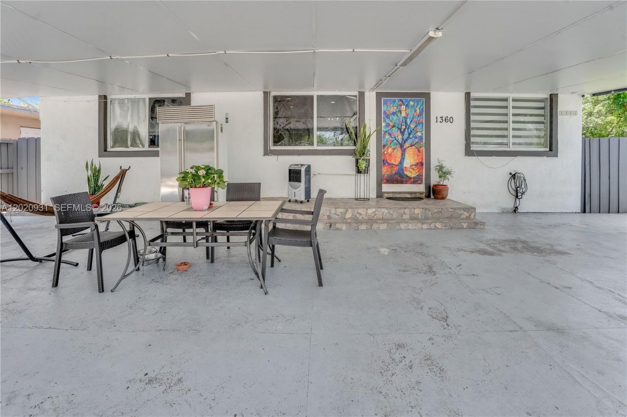 1360 NW 77th St, Miami, FL 33147 Photo
