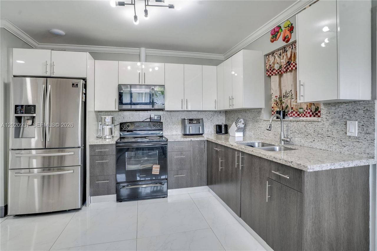 1360 NW 77th St, Miami, FL 33147 Photo