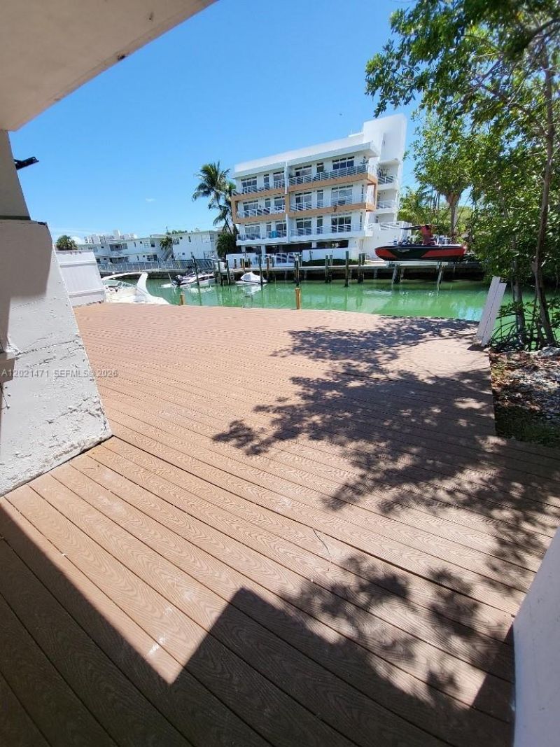 7707 Hawthorne Ave, Miami Beach, FL 33141 Photo