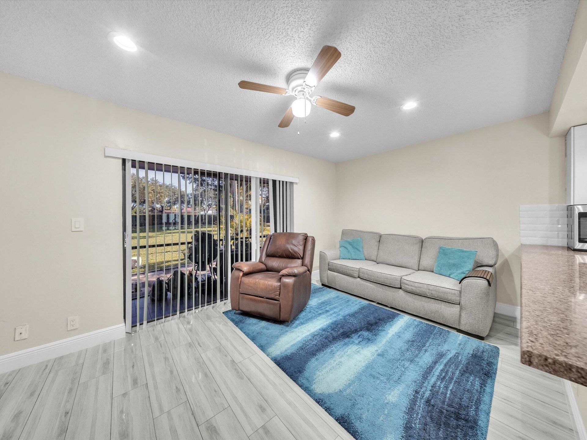 9867 Riverside Drive, Coral Springs, FL 33071 Photo