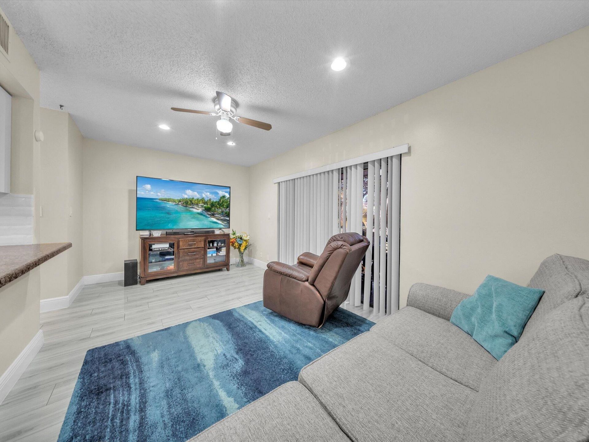9867 Riverside Drive, Coral Springs, FL 33071 Photo
