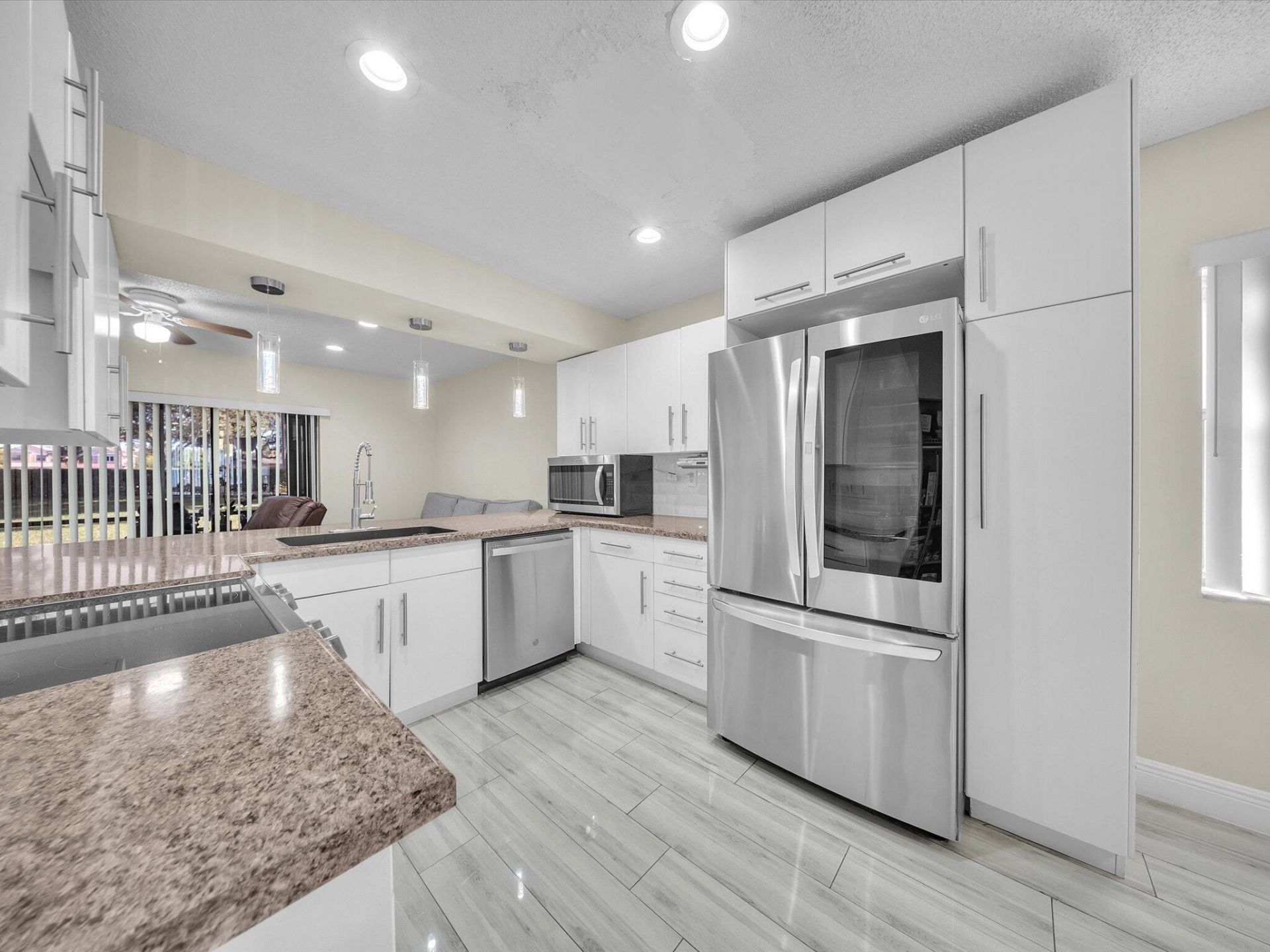 9867 Riverside Drive, Coral Springs, FL 33071 Photo