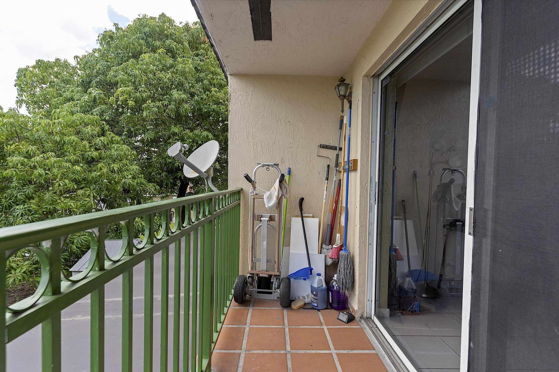 700 SE 9th Court, Unit 206, Hialeah, FL 33010 Photo