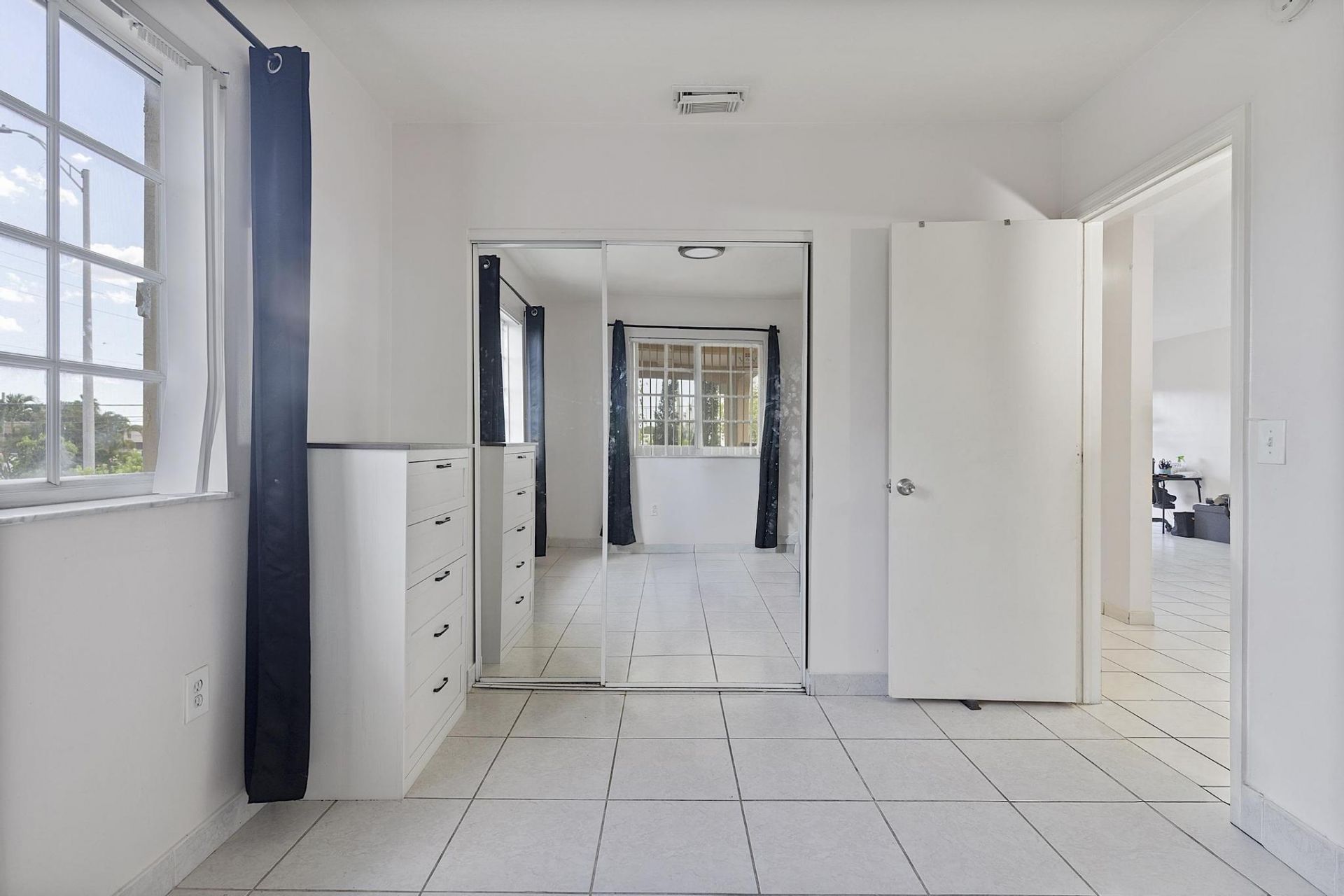 700 SE 9th Court, Unit 206, Hialeah, FL 33010 Photo