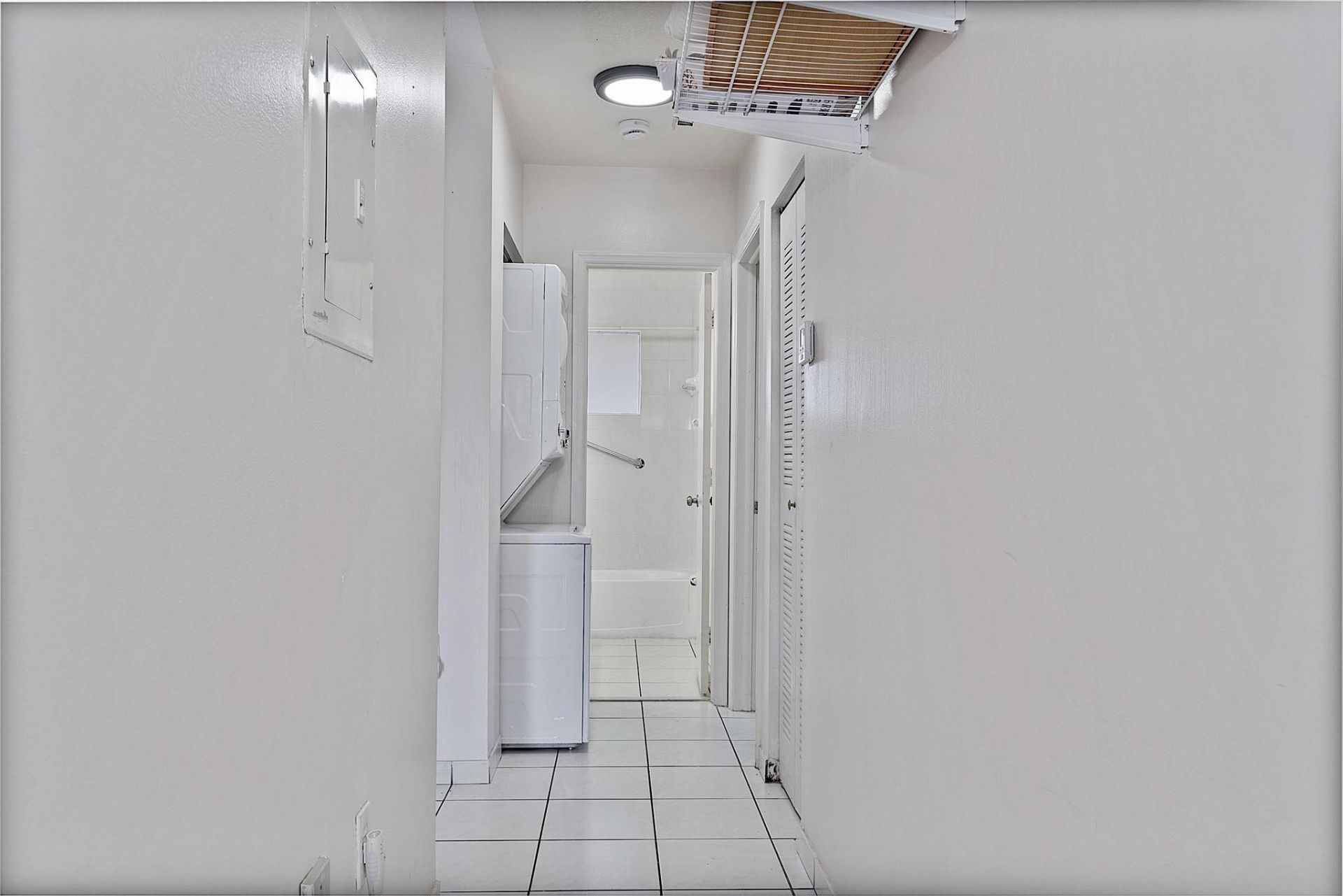 700 SE 9th Court, Unit 206, Hialeah, FL 33010 Photo