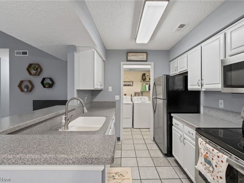 8720 Quailridge Court, Macedonia, OH 44056 Photo 13