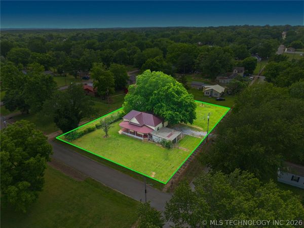 321 E Delaware, Westville, OK 74965