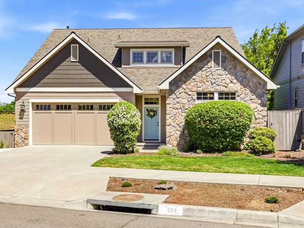 403 Briscoe Place, Ashland, OR 97520