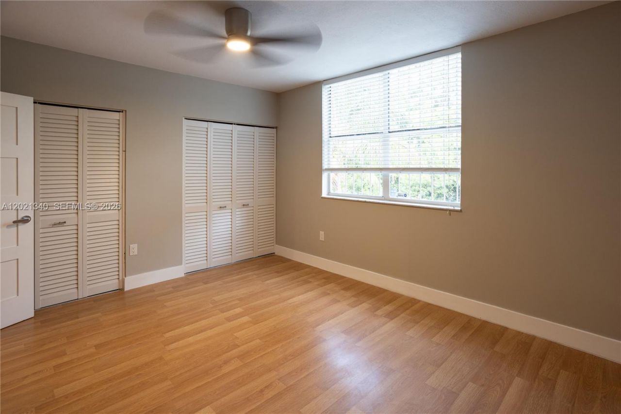 14333 Memorial Hwy, Unit 9K, Miami, FL 33161 Photo