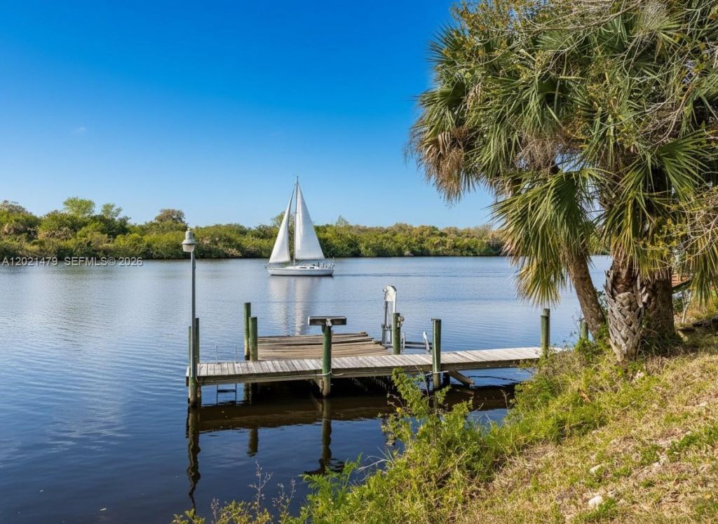 1261 Riverbend Dr , Labelle, FL 33935 Photo