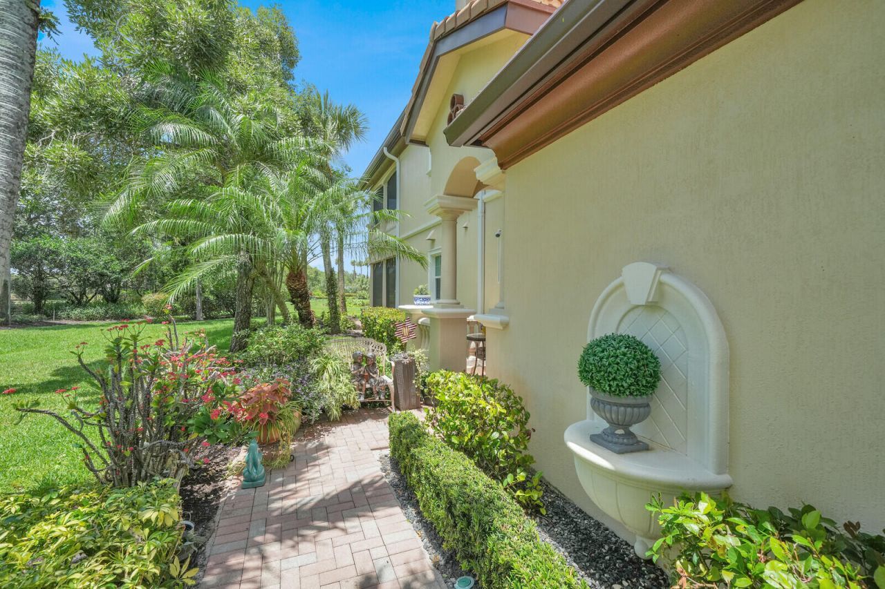 99 Tresana Boulevard, Unit 1, Jupiter, FL 33478 Photo