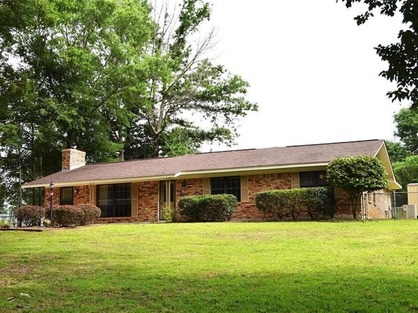 902 Hinton Street , Minden, LA 71055