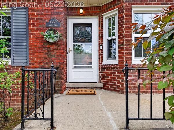 1330 N Vernon Street , Dearborn, MI 48128