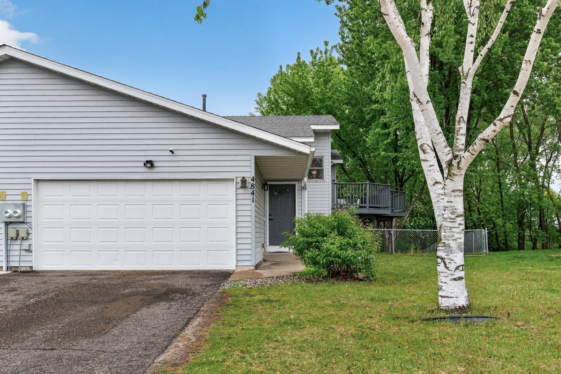 4841 Helena Road N, Oakdale, MN 55128 Main Photo