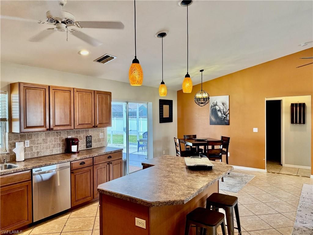 213 SW 10th Ter , Cape Coral, FL 33991 Photo