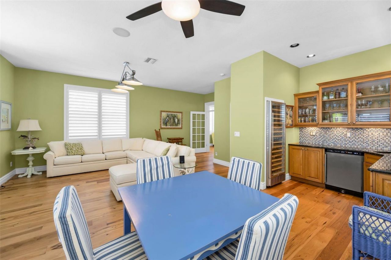13303 Gulf Lane, Madeira Beach, FL 33708 Photo