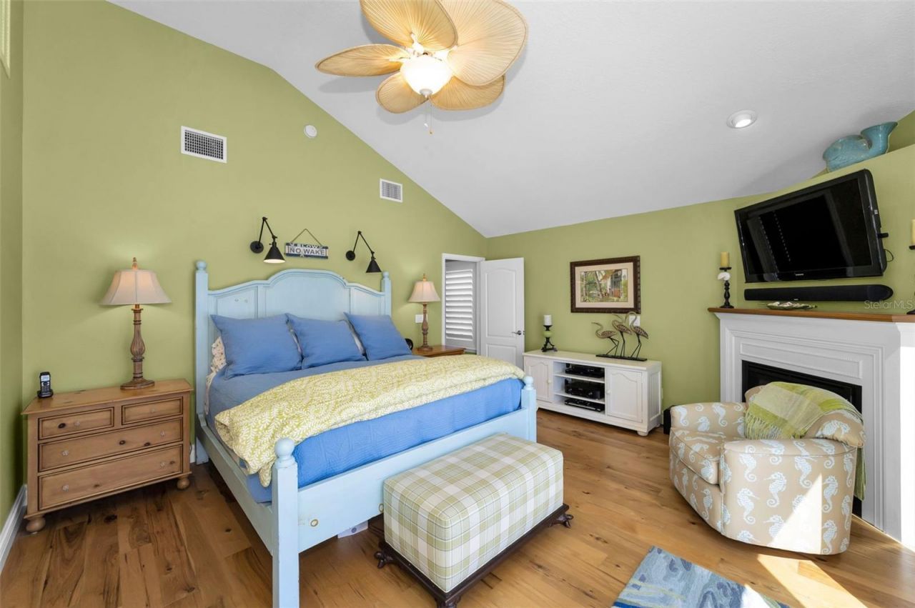 13303 Gulf Lane, Madeira Beach, FL 33708 Photo