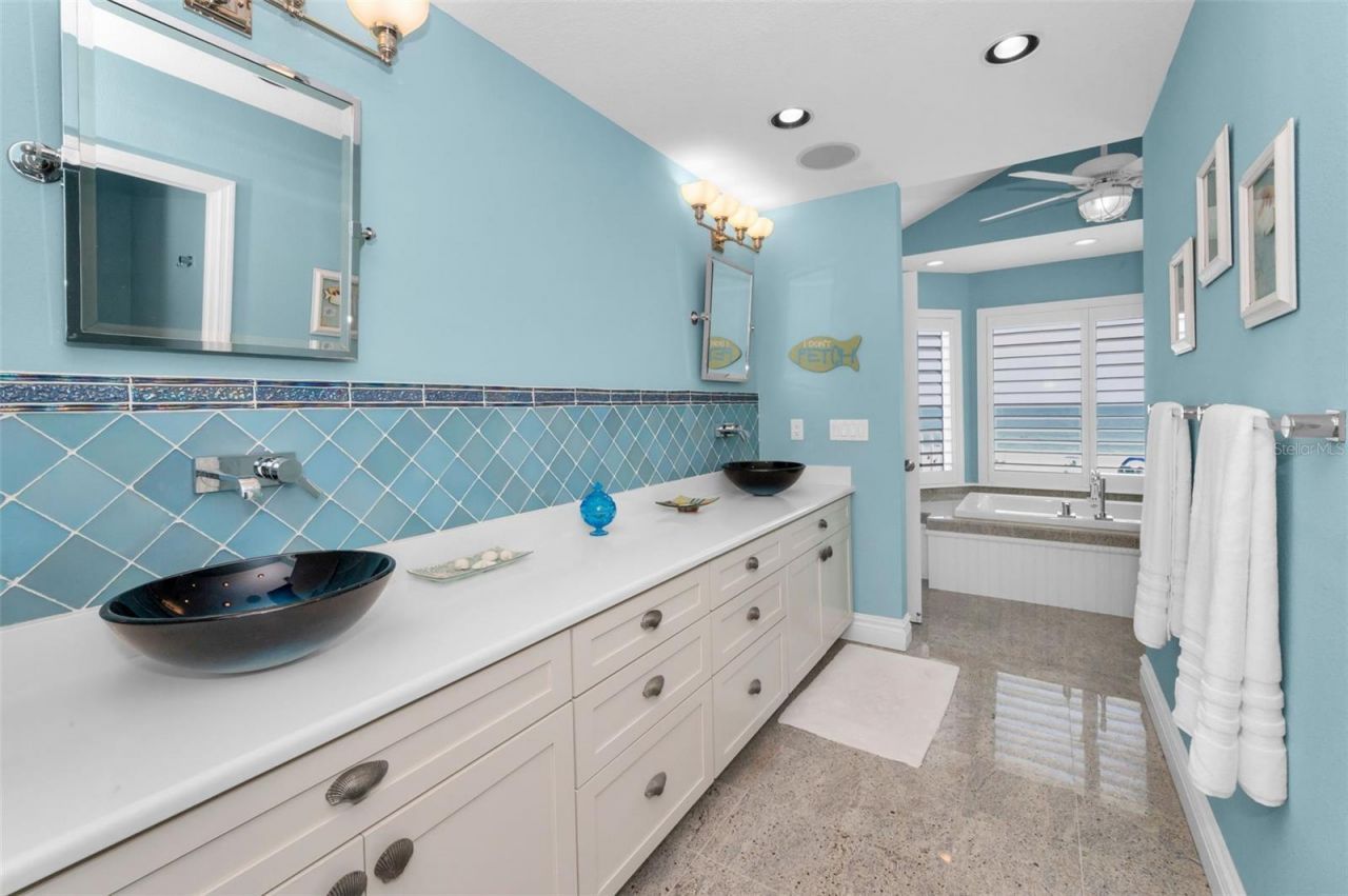13303 Gulf Lane, Madeira Beach, FL 33708 Photo
