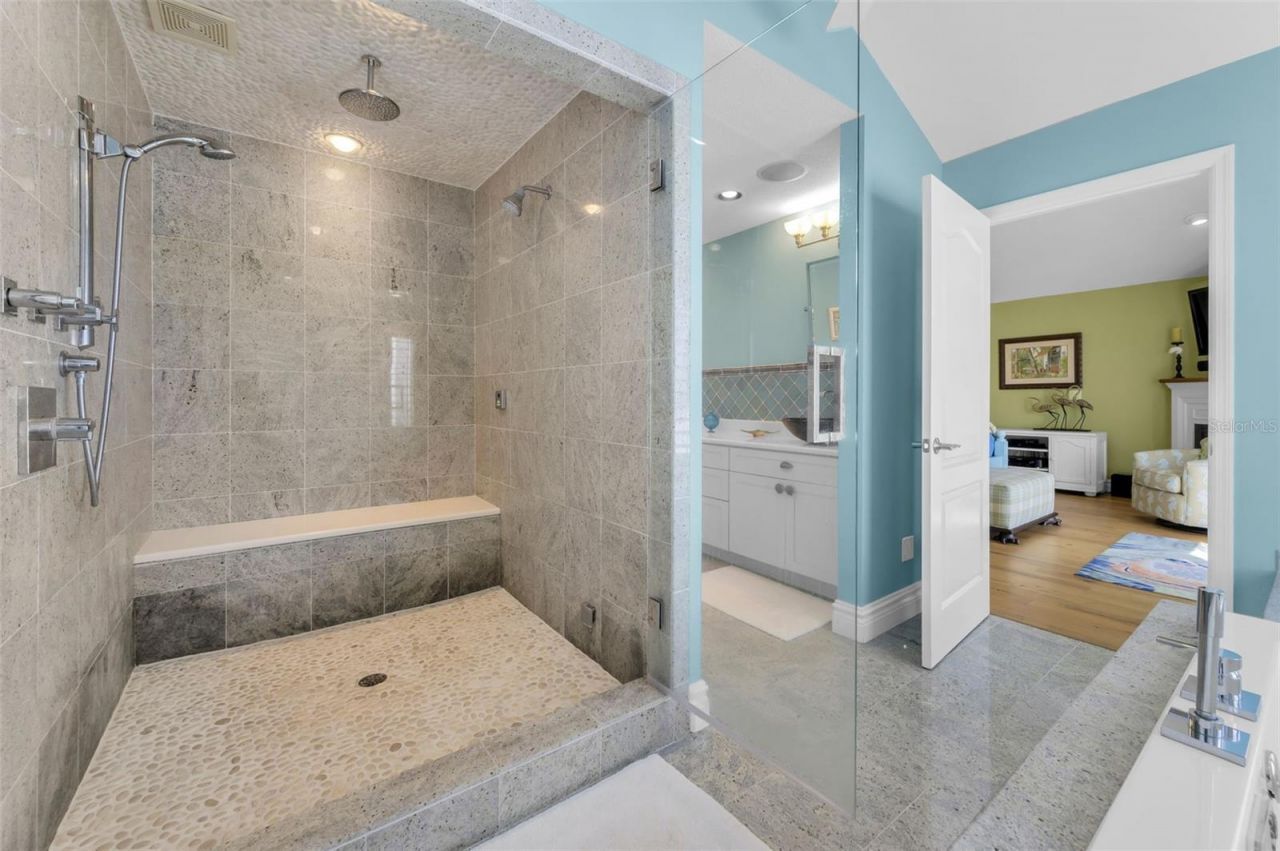 13303 Gulf Lane, Madeira Beach, FL 33708 Photo