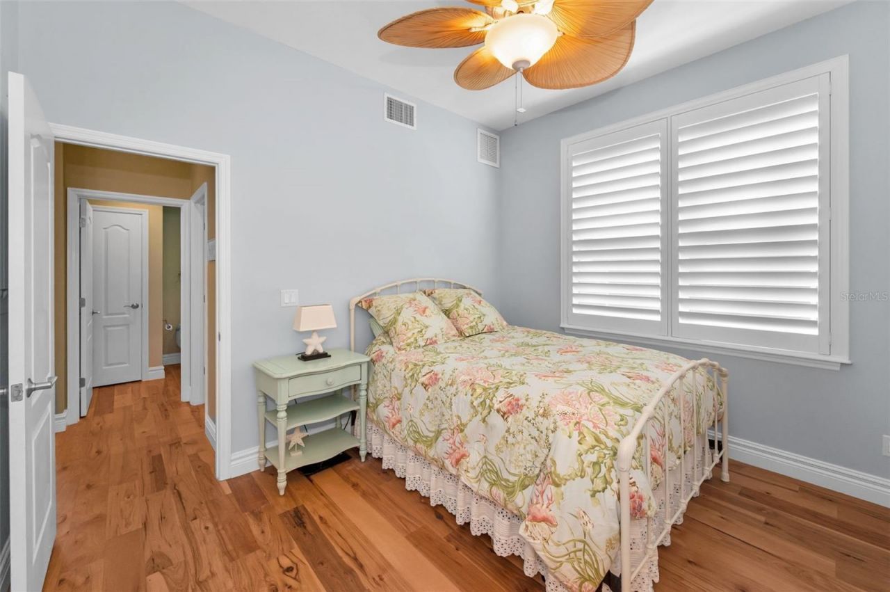 13303 Gulf Lane, Madeira Beach, FL 33708 Photo