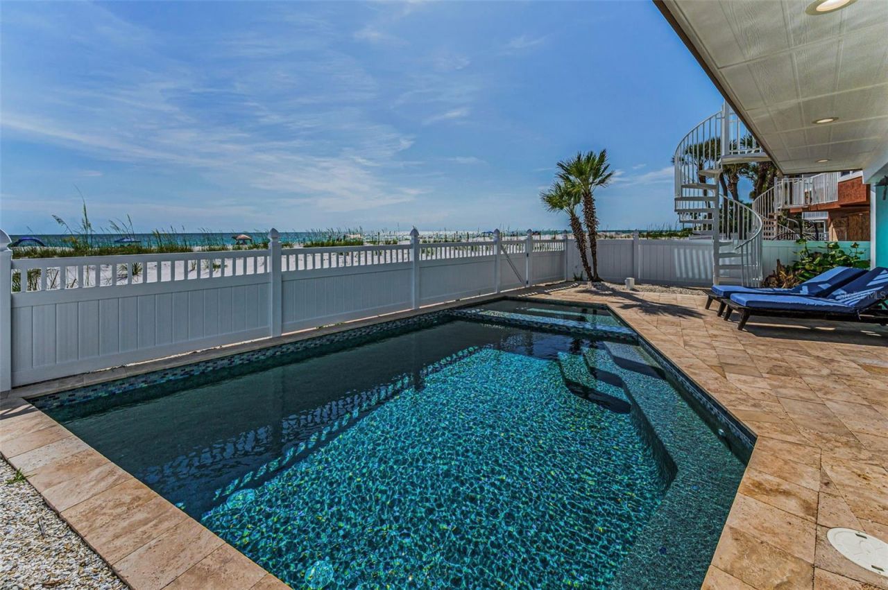 13303 Gulf Lane, Madeira Beach, FL 33708 Photo