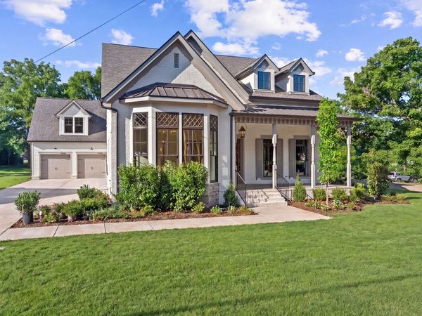 319 Battle Ave, Franklin, TN 37064