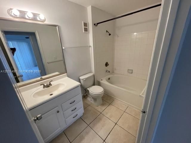 4783 Via Palm Lks , Unit 117, West Palm Beach, FL 33417 Photo