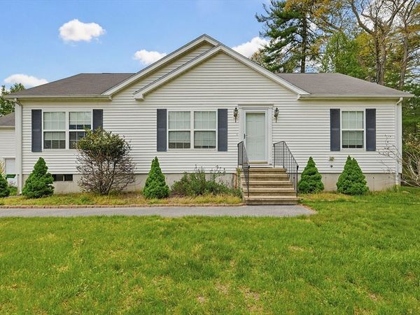 12 Mountain Ash Rd, Unit 12, East Bridgewater, MA 02333