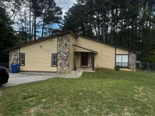 6180 Beethoven Circle, Riverdale, GA 30296