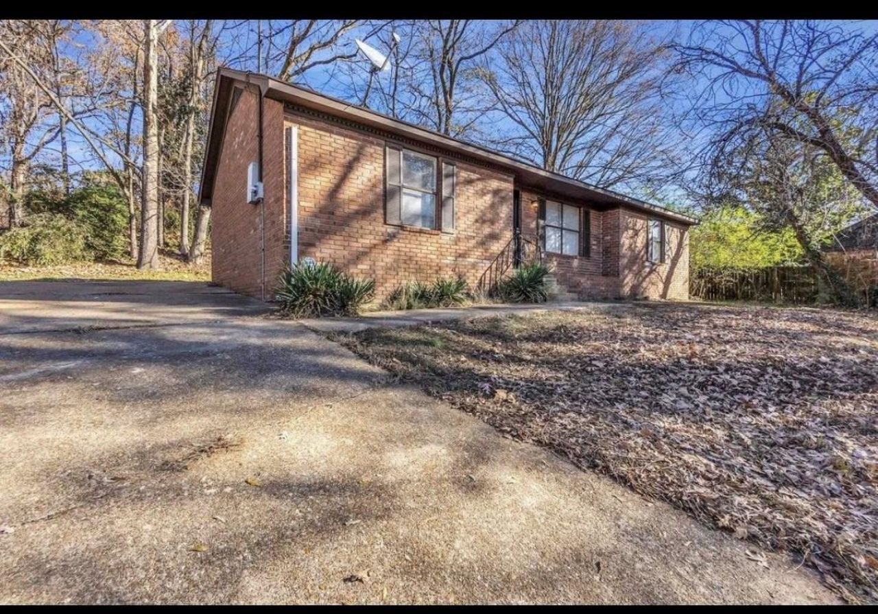 2733 Woodland Hills Cv, Memphis, TN 38127 Main Photo