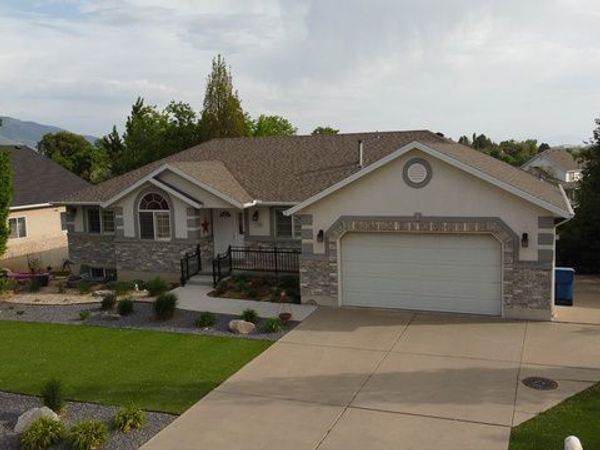 1395 E 5600 S, South Ogden, UT 84403
