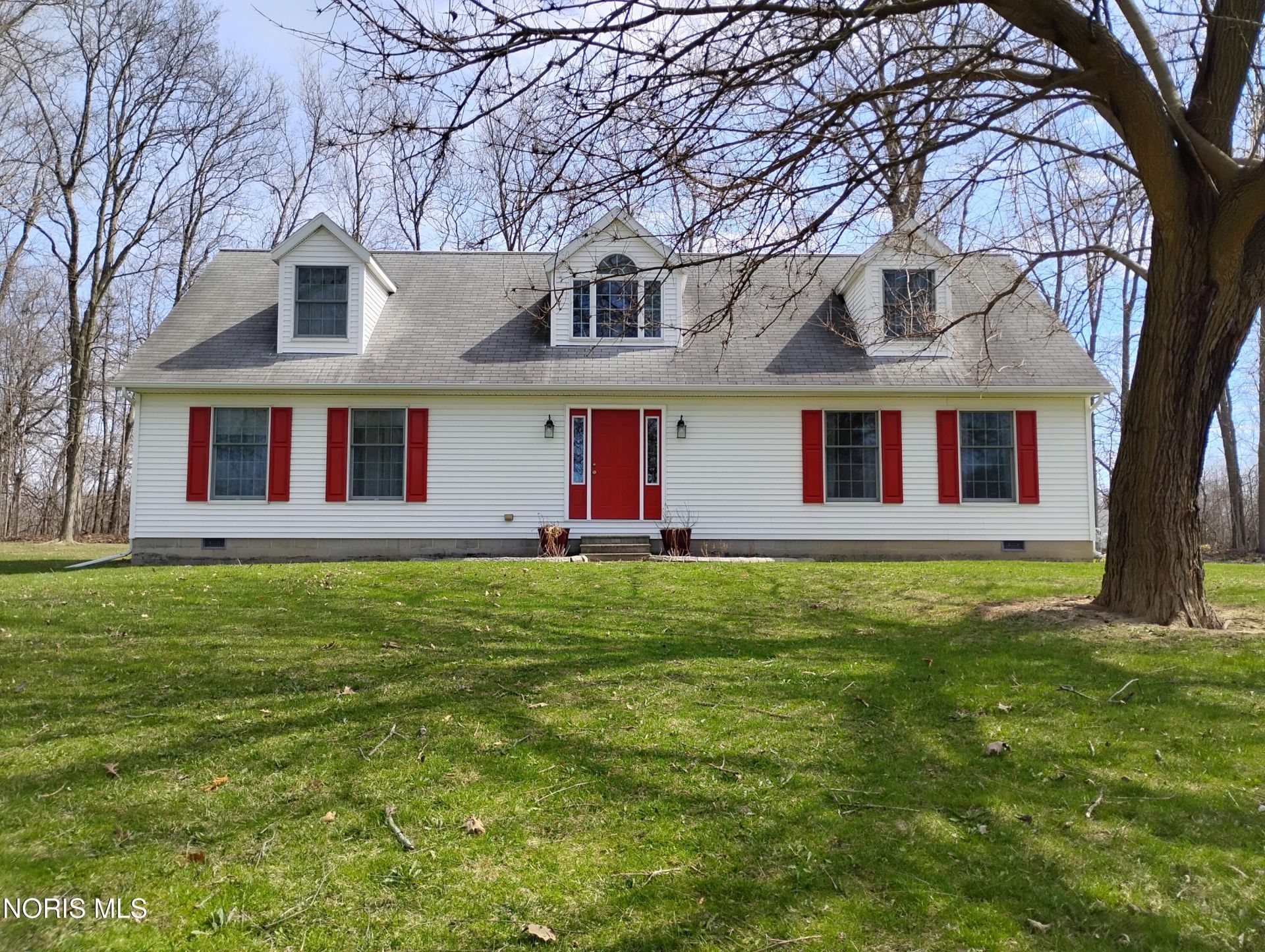 121 S 3rd Street, Oakwood, OH 45873 Main Photo