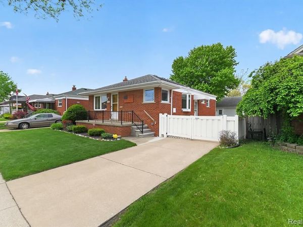 848 7th Street, Wyandotte, MI 48192