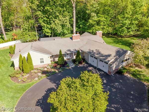 4230 Orchard Way, Bloomfield Hills, MI 48301