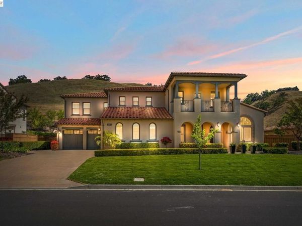 387 Golden Grass Dr, Alamo, CA 94507
