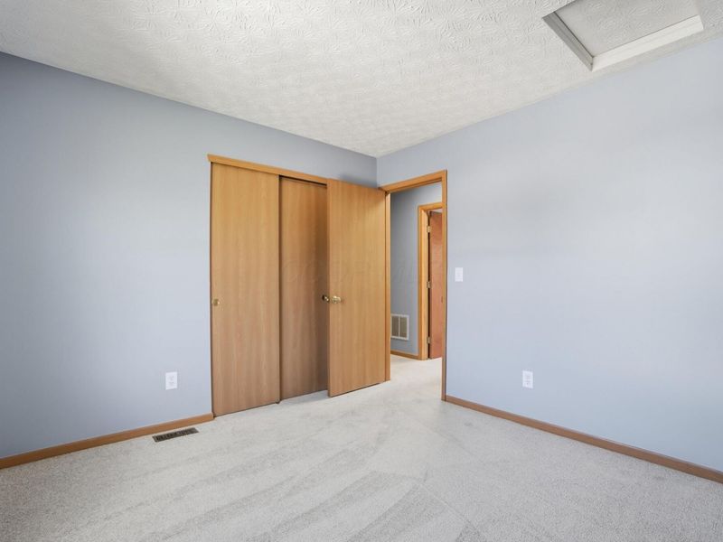 3594 Revolutionary Drive, Columbus, OH 43207 Photo 32