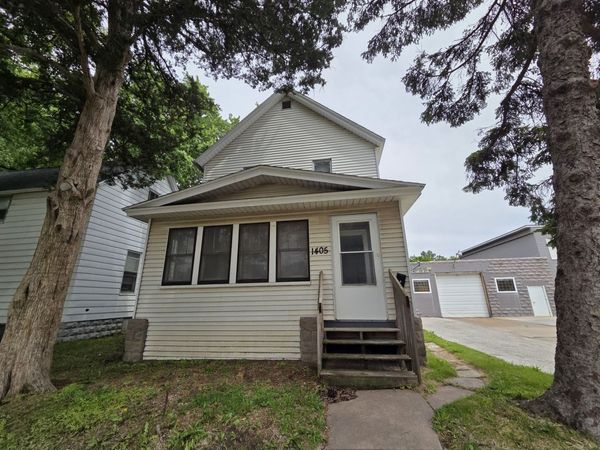 1405 25th Street , Rock Island, IL 61201