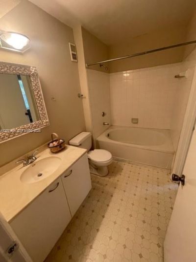4767 Via Palm Lks , Unit 209, West Palm Beach, FL 33417 Photo