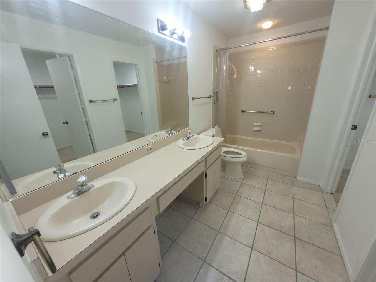 7125 Silvermill Drive, Tampa, FL 33635 Photo