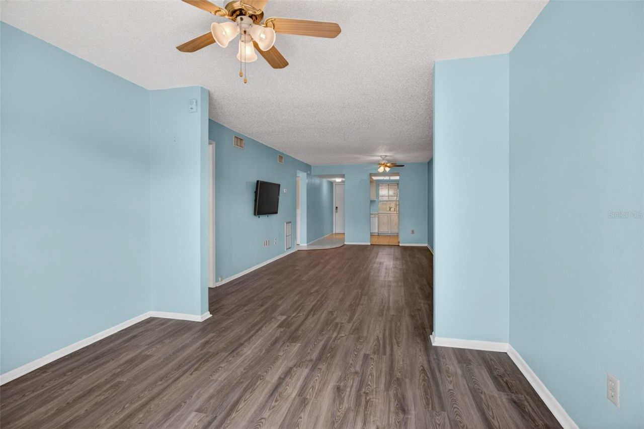 801 83rd Avenue N, Unit 118, Saint Petersburg, FL 33702 Photo